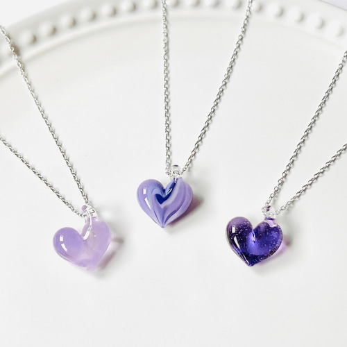 ガラスのハートネックレス(ライラック、紫マーブル、クリアパープル