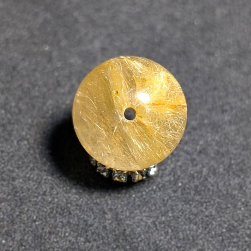 ゴールドルチルクォーツ 1粒売り 12ミリ 濃密に内包する金針がきれい