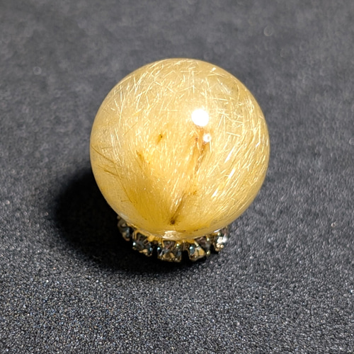 ゴールドルチルクォーツ 1粒売り 12ミリ 濃密に内包する金針がきれい