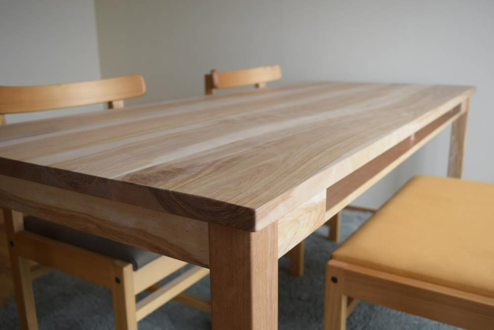 ゾウさん脚　国産材カバ桜　棚付きダイニングテーブル　W180