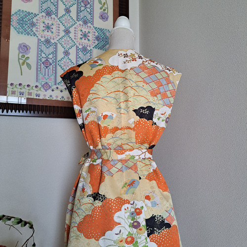 ☆ 着物リメイク/お振り袖/正絹/ノースリーブ/Vネックワンピース/一