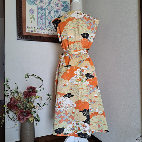 ☆ 着物リメイク/お振り袖/正絹/ノースリーブ/Vネックワンピース/一