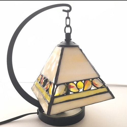 ステンドグラス ランプ 蝶々つき テーブルランプ スタンドライト