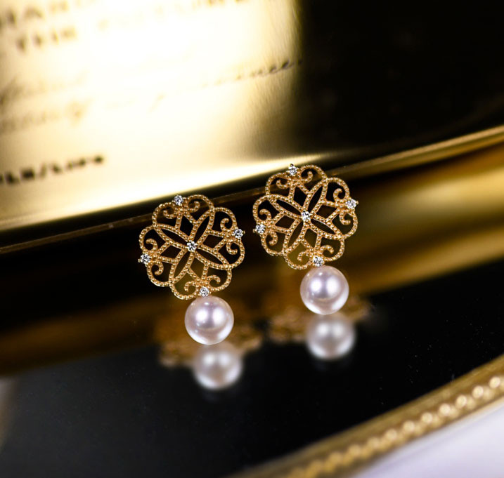 [ヘイズジュエリー] Lou Sheng Design 18Kゴールド ダイヤモンド装飾 レースシェイプ 日本製オーロラアコヤ