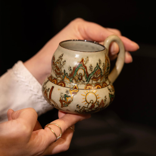 観花集「日照金山」 ひょうたん型ハンドルのカップ 釉下彩＋金彩／景徳