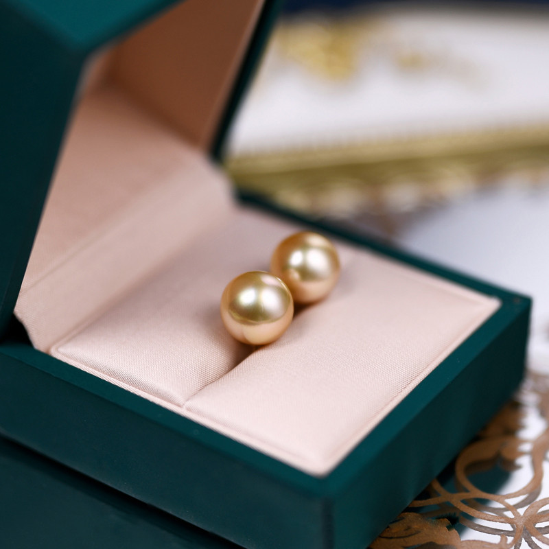 [ヘイズジュエリー] 秋デザイン 18Kゴールド オーロラ ディープゴールド 天然南洋真珠 11-11.2mm シンプルイヤリン