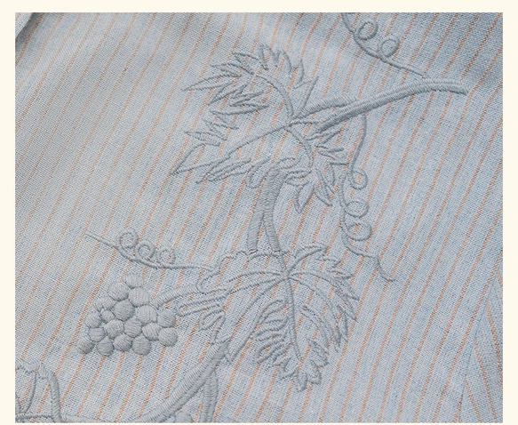 フロント刺繡　ストライプ柄　半袖のブラウス【春夏秋】ブルー 6枚目の画像