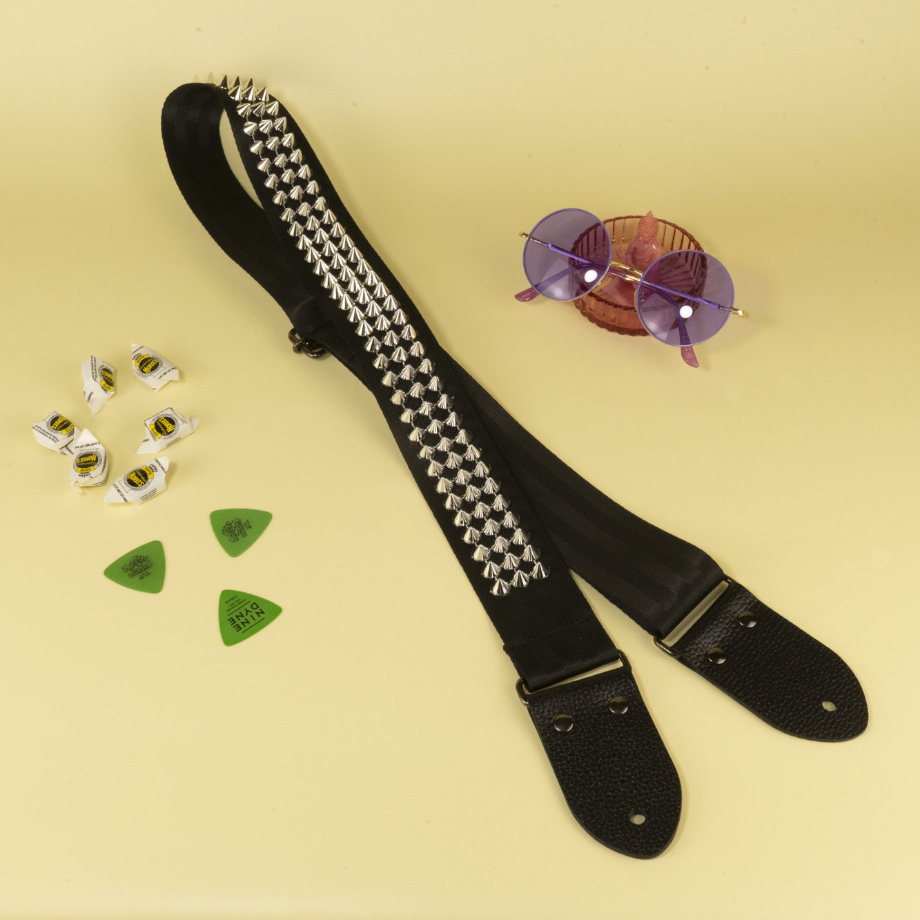 スタッズギターストラップ　ロング　ブラック×シルバー