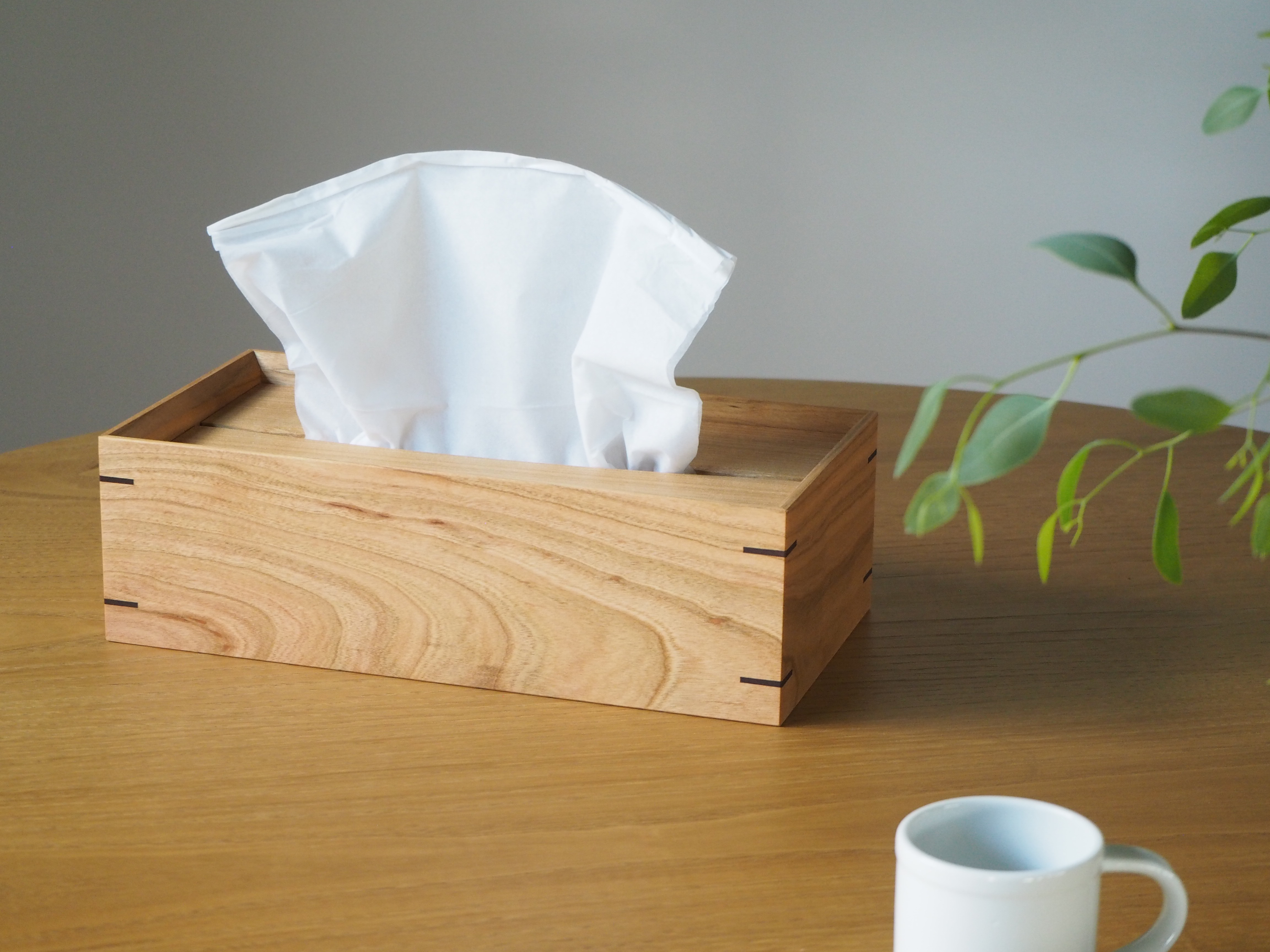 木のティッシュケース　国産サクラ材