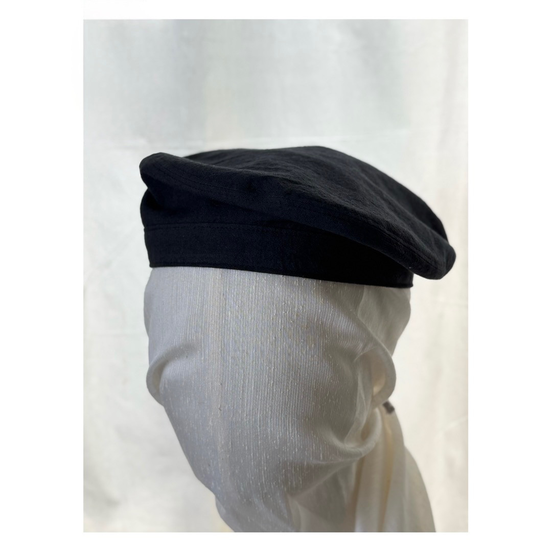 Asymmetrical beret