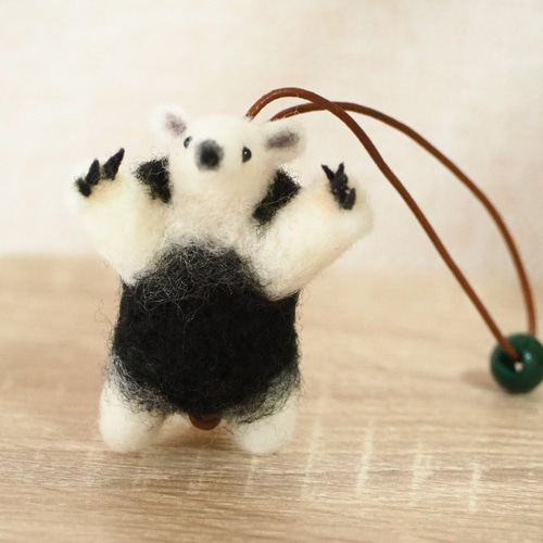 ストラップ／アリクイ 羊毛フェルト hatotoco 通販 19462647｜Creema