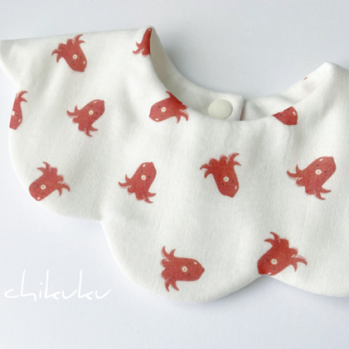 【専用】たこさんウィンナーとおにぎりのハラペコ刺繍スタイ　4枚分 名入れオーダー】たこさんウィンナーとおにぎりのハラペコ刺繍