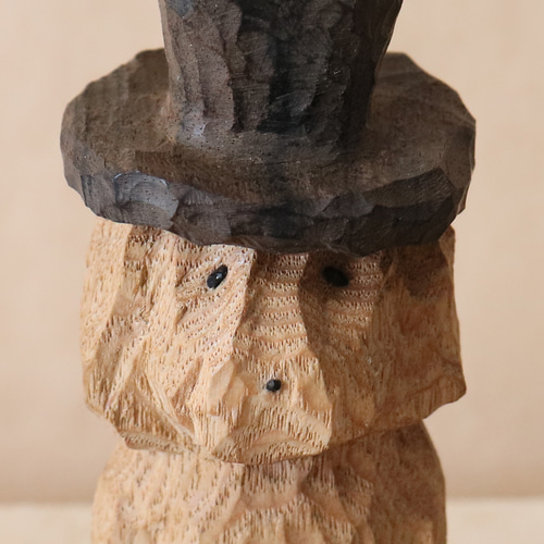 木彫り 犬 短足おじさん ミニチュアダックスフンド 木製 置物