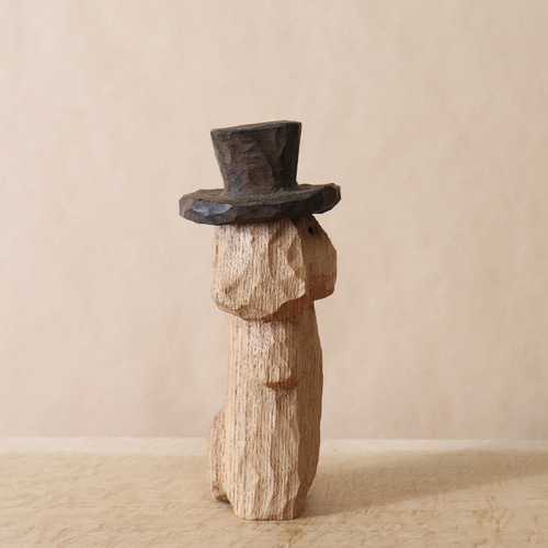 木彫り 犬 短足おじさん ミニチュアダックスフンド 木製 置物