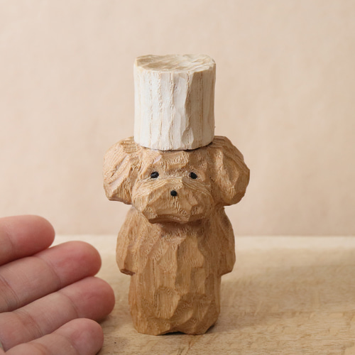 木彫り 犬のコックさん トイプードル 木製 置物 インテリア雑貨（木材