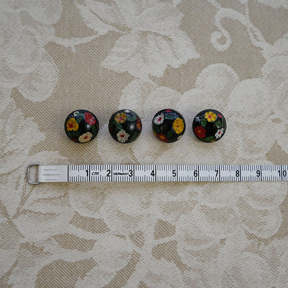 アンティークボタン　フラワーブラック15mm 4枚目の画像