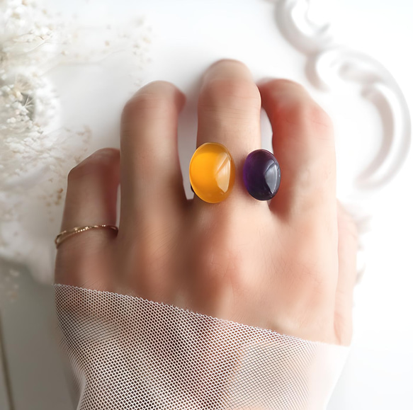 ビビッドカラー！アメジストとイエローカルセドニーのフォークリング　金アレ対応 1枚目の画像