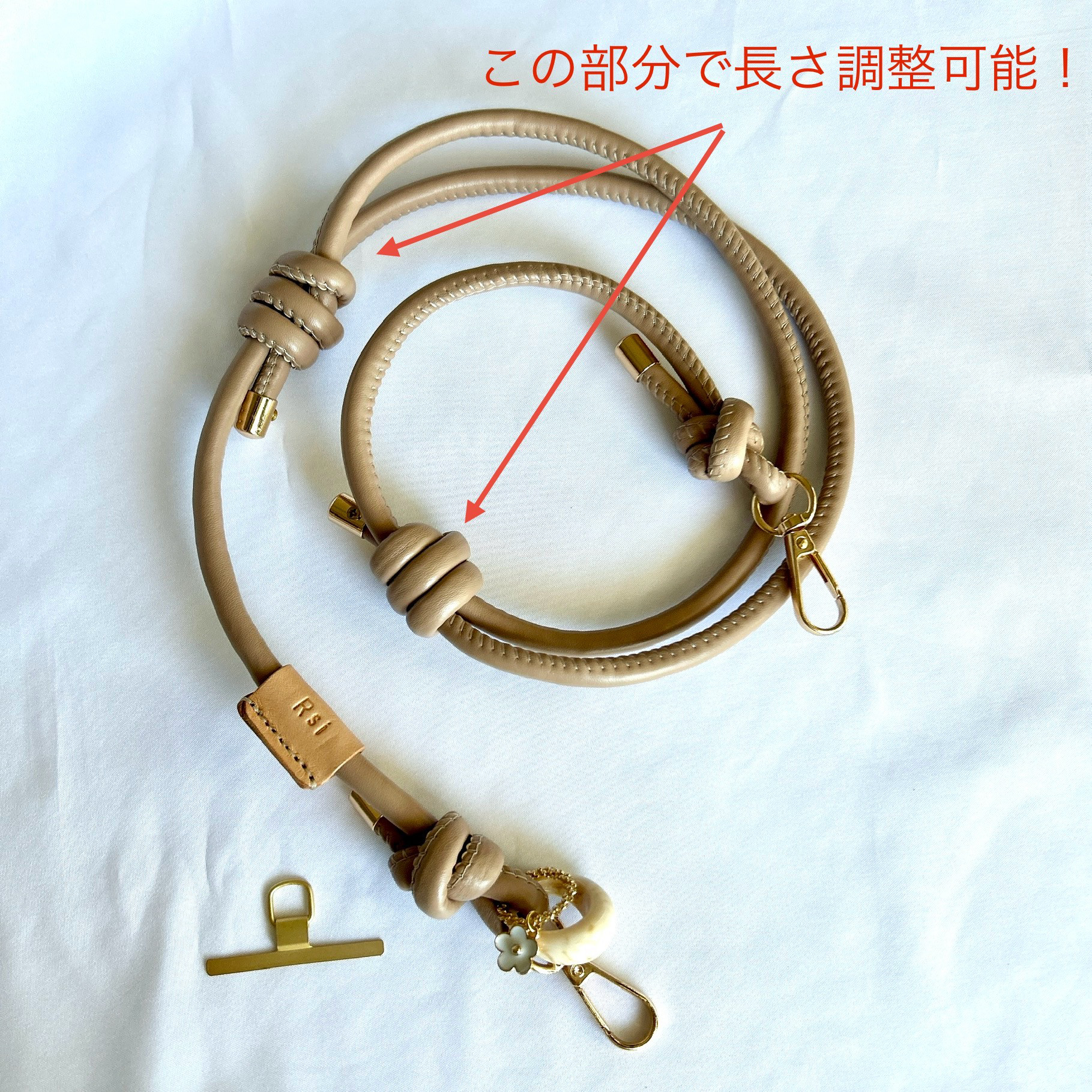 ワイヤーハートとパールのお花のiPhoneケース