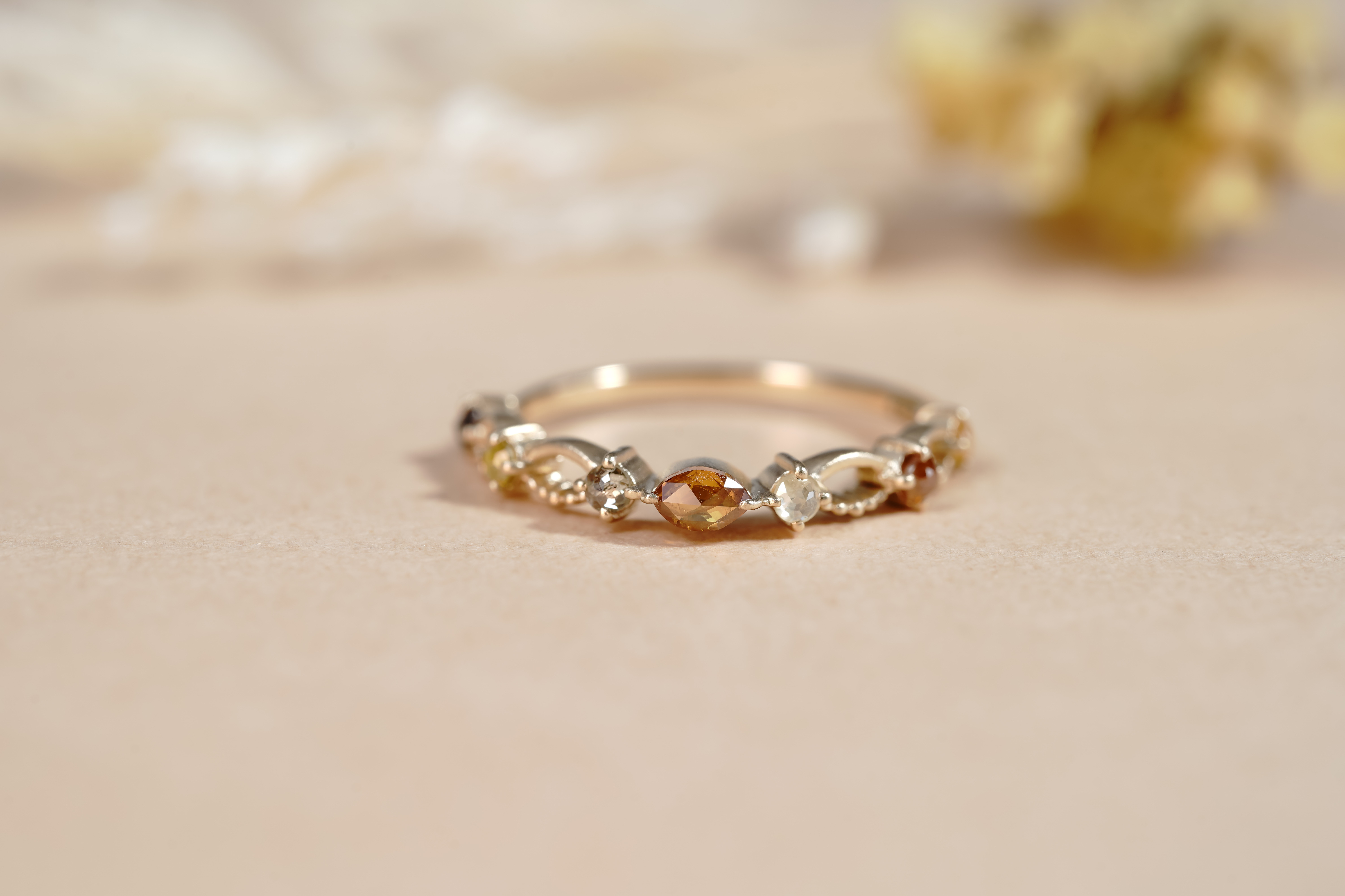 K10YG "アンティークレース" マルチカラーローズカット 天然ダイヤモンド リング