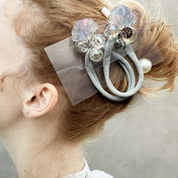 672】ハンドメイド レジン ヘアゴム ポニーフック 手描き 672