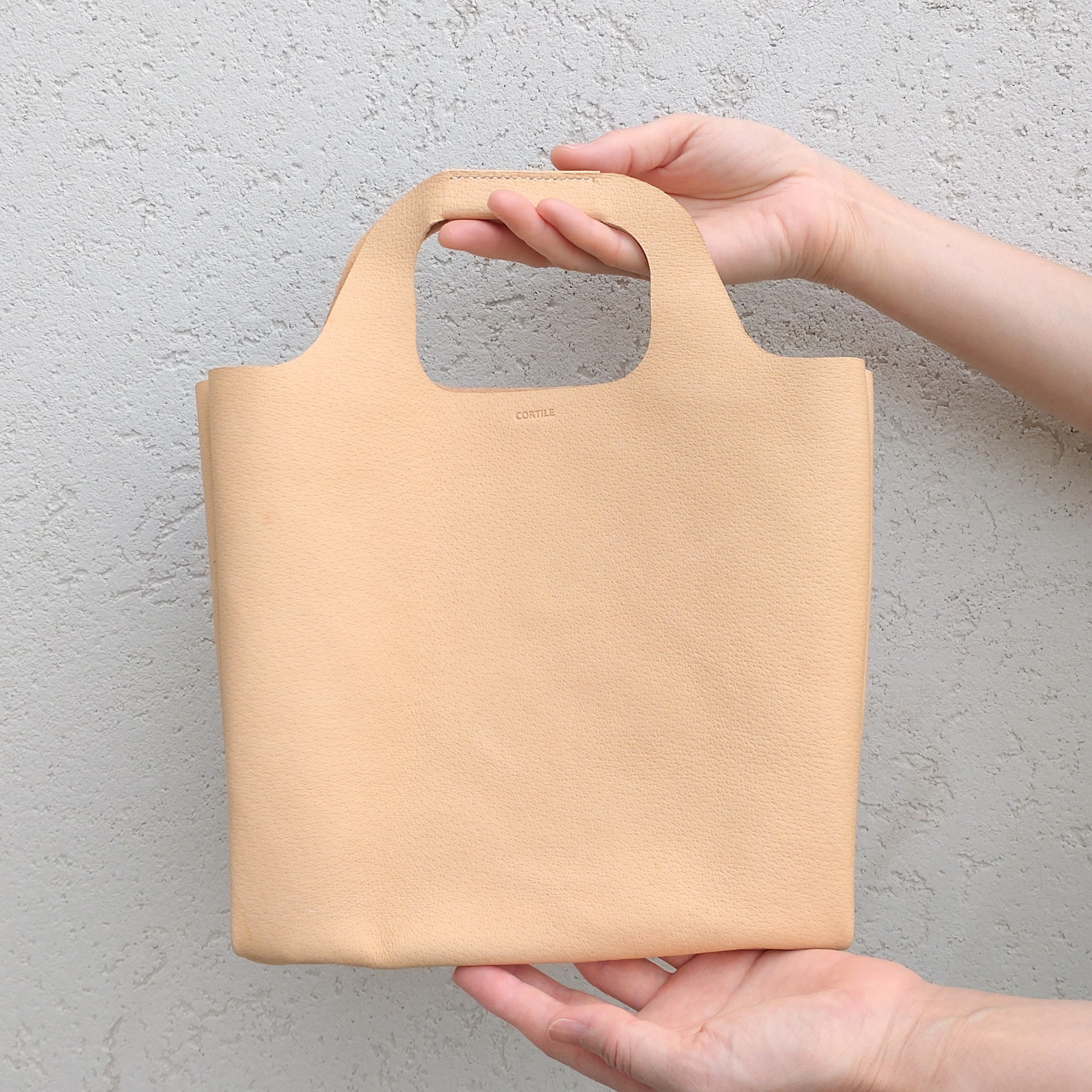 【送料込み2026】本革　豚革　かばん 　bag　トートバッグ　レザー　クーポン　セール　手縫い