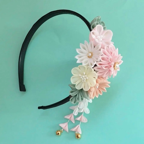 つまみ細工☆カチューシャ☆髪飾り☆七五三 3歳 薄毛 髪が少ない 髪が