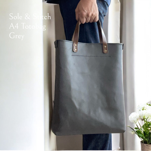 Sole&Stitch◆靴屋が作る革小物◆A4サイズ トートバッグ／ネイビー Sole&Stitch◇靴屋が作る革小物◇A4サイズ縦型トートバッグ／グレー