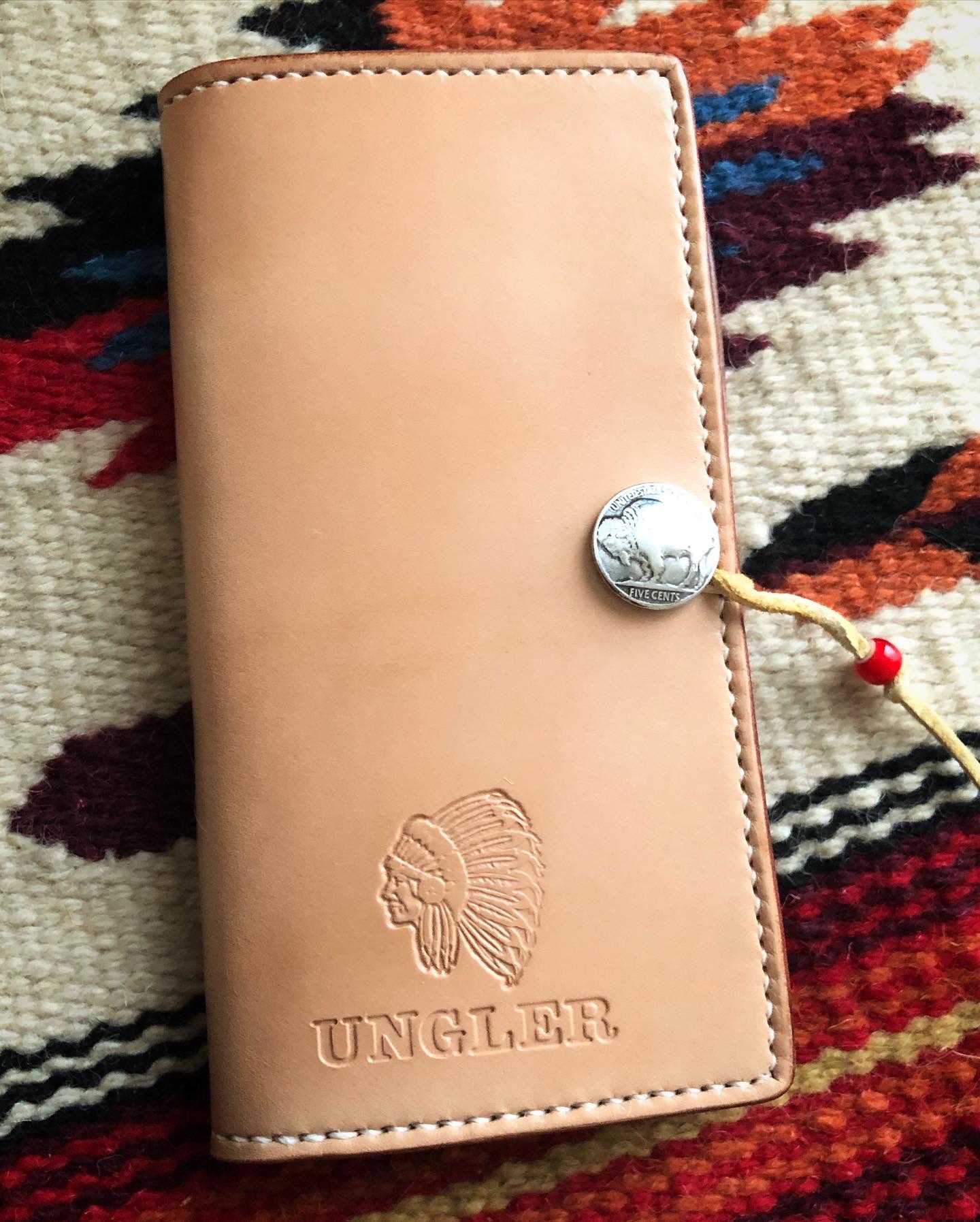 iPhone14 シリーズ！　レザー 手帳型 名入れ無料・送料無料