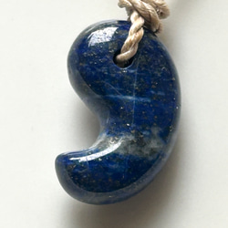 【守護の石】神居古潭石『飛龍』☆ブラック☆ペンダントトップ　精麻より紐ネックレス 守護の石】神居古潭石『飛龍』☆ブラック☆ペンダントトップ 精麻より