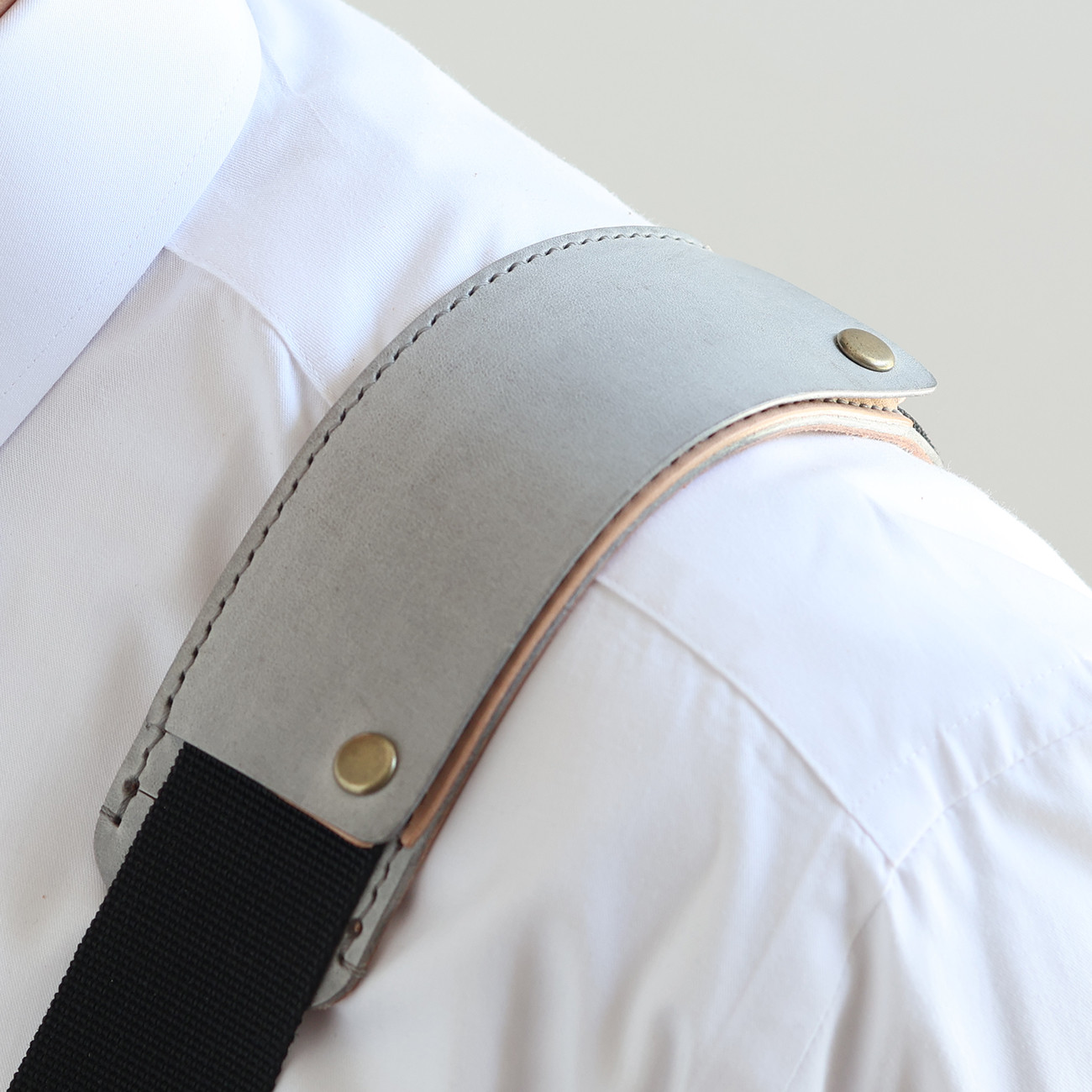 肩パット LF-084 シビラ×ヌメ革ツートン ショルダーベルトパッド 肩当て パッド ショルダー用パッド レザー