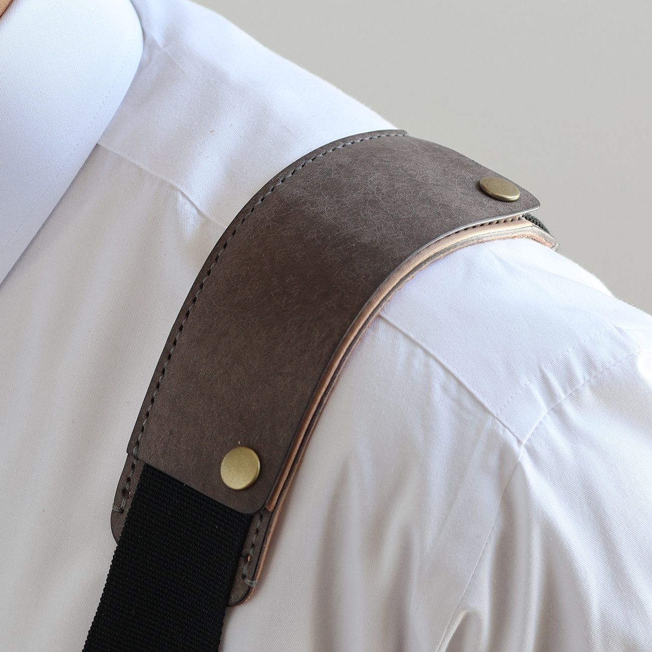 肩パット LF-084 マルゴー×ヌメ革ツートン ショルダーベルトパッド 肩当て パッド ショルダー用パッド レザー