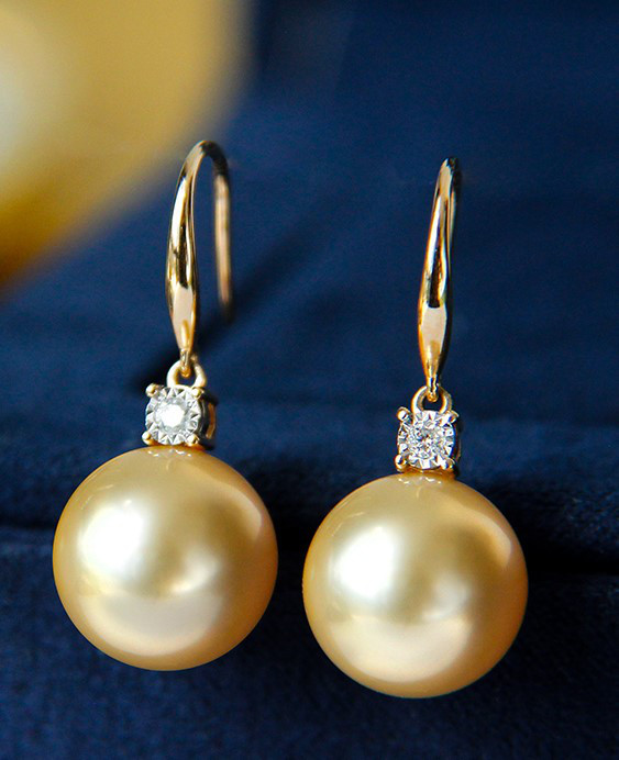 【La Corser】9-14.9mm 南洋ゴールドパールピアス 18Kゴールドダイヤモンド プリンセススタイル シーパールピア