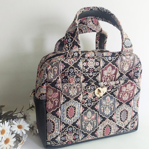①☆インド刺繍×フェイクレザー×リバティ☆華やかなボストン