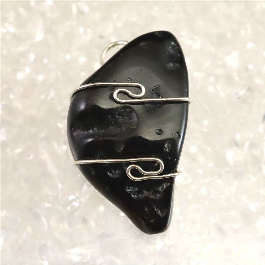 H&E社　チベタンテクタイト 原石 ペンダント 9.4g #83027