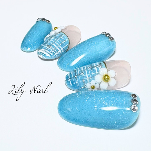 花とブルーツイードネイルチップ ネイルチップ（つけ爪） Lily Nail