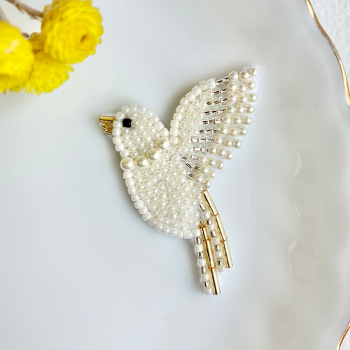 アート　ブローチ　鳥　時計　布　ビーズ　刺繍　芸術 青い鳥のブローチキット