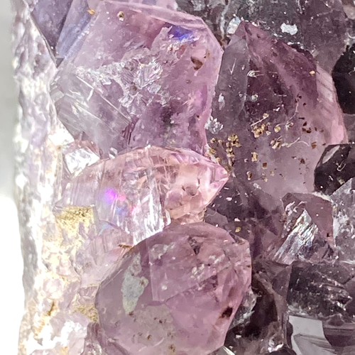 アメジスト クラスター 紫水晶 高品質 虹入り　ゲーサイト　カルサイト共生 カルサイト共生 虹入り アメジスト 紫水晶 クラスター 原石