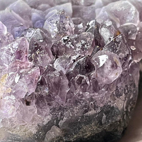 カルサイト共生 虹入り アメジスト 紫水晶 クラスター 原石