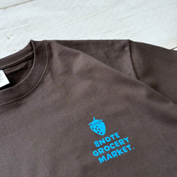8GMいちごプリント Tシャツ（チャコールブラウン）【在庫限り】 9枚目の画像