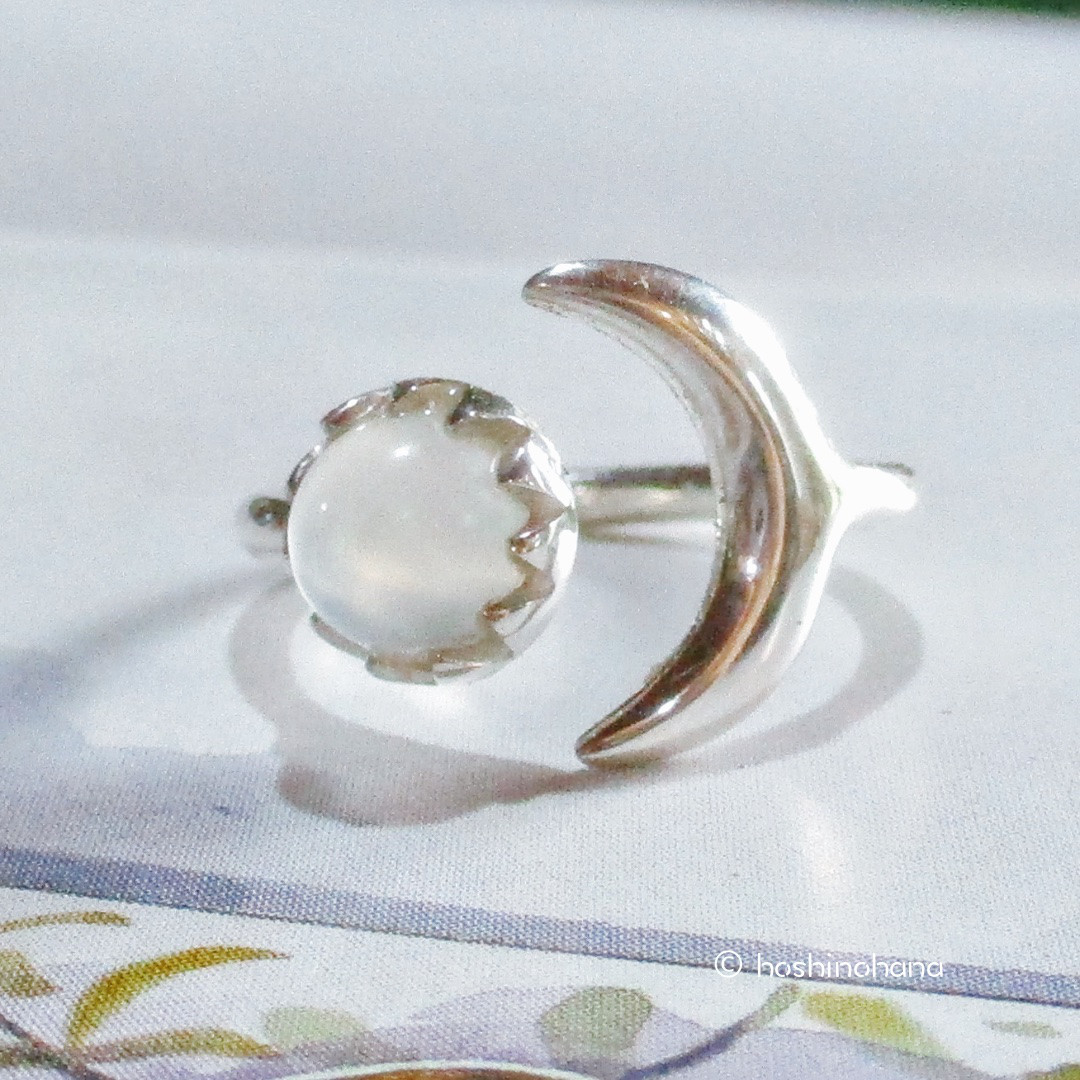 *高品質*ムーンストーン三日月リング【Silver925】★6月の誕生石★