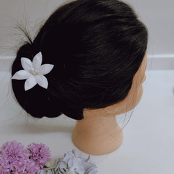 つまみ細工　百合　Sサイズ　２色展開　和装　成人式　白無垢　七五三にも　ユリ 6枚目の画像