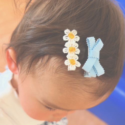 ハンドメイド　ベビーヘアクリップ  ヘアクリップ  aika様 ベビーヘアクリップ♡X （2点セット ハンドメイド ベビースタイ