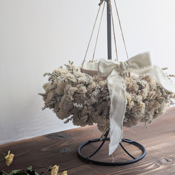 お値下げ 天井に穴を開けない！置いて飾るフライングリース｜横顔が