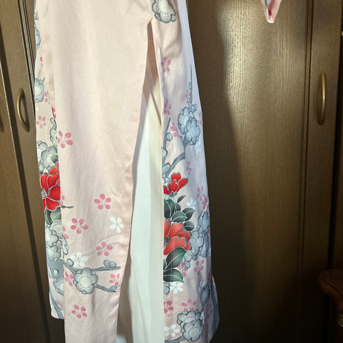 彩　着物リメイク♪華やかな和風アオザイ❣️花柄 彩 振袖から和風アオザイ❣️ 着物リメイク♪ 赤 帯ベルト88cm