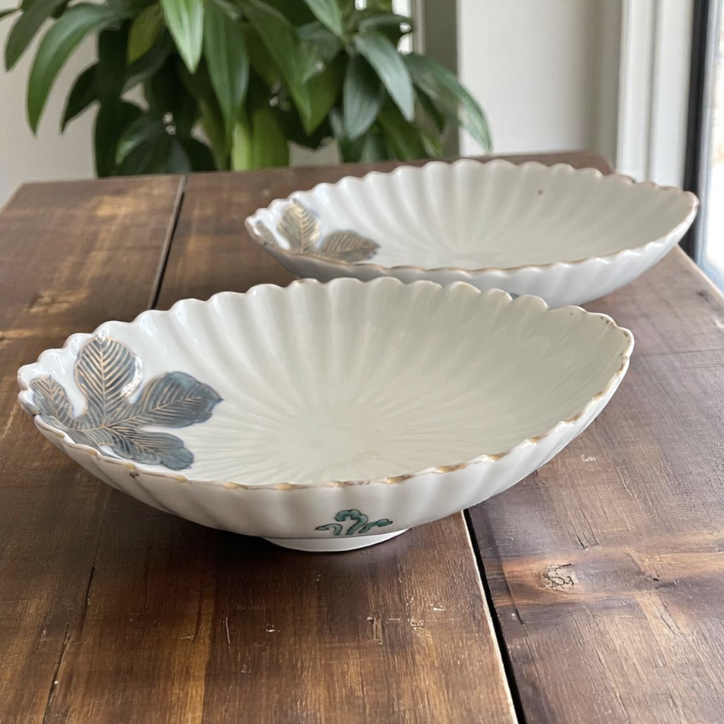 柿衛門様式陽刻菊花楕円皿２枚