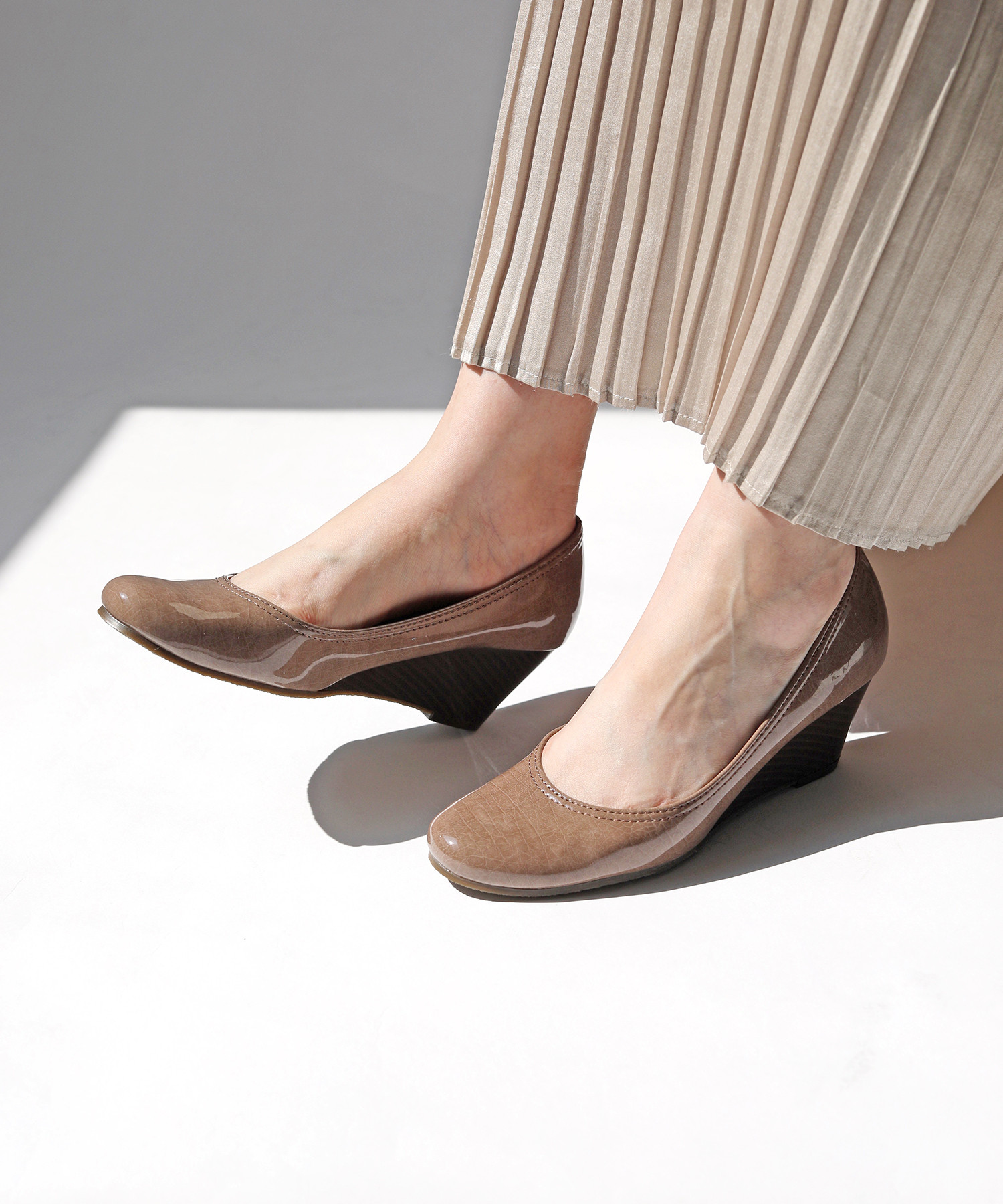 晴れの日も雨の日も気軽に履ける♪晴雨兼用/日本製・美脚ウェッジパンプス・軽量・ストレッチ素材【22.5-25.5】