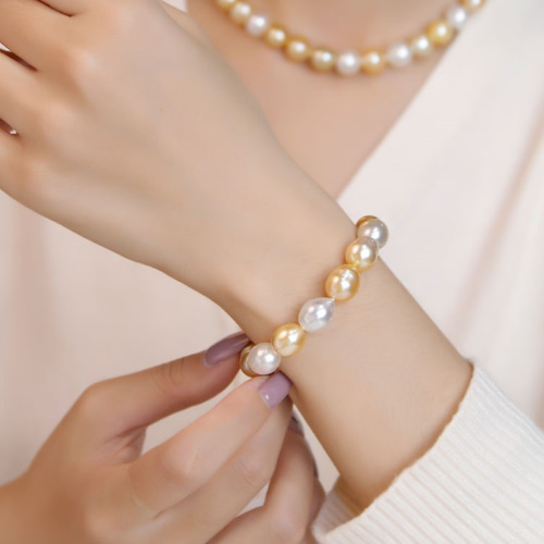 La Corser】ゴールドとホワイトのミックスカラーデザインブレスレット