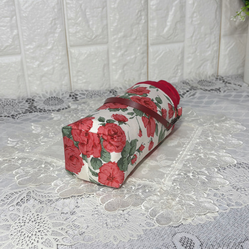 ペットボトルカバー　リバティカーラインローズ／レッド　ハンドメイド 再販】ペットボトルカバー リバティカーラインローズ／レッド