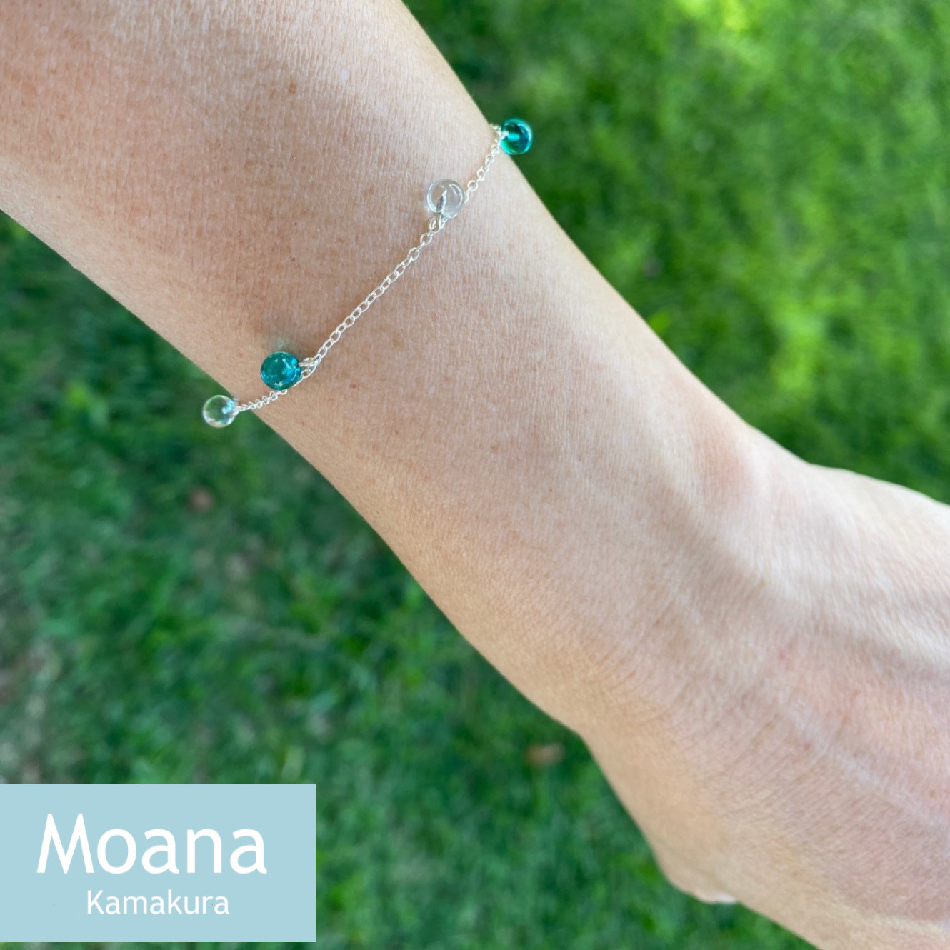 ファイブボールブレスレット　Emerald & Crystal Light  Blue