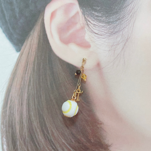 ☆必勝☆阪神タイガース応援 野球ピアス／イヤリング 小ボール ピアス